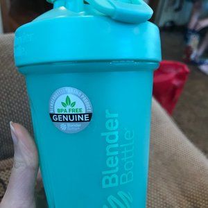 Turquoise Blender Bottle 20 Oz